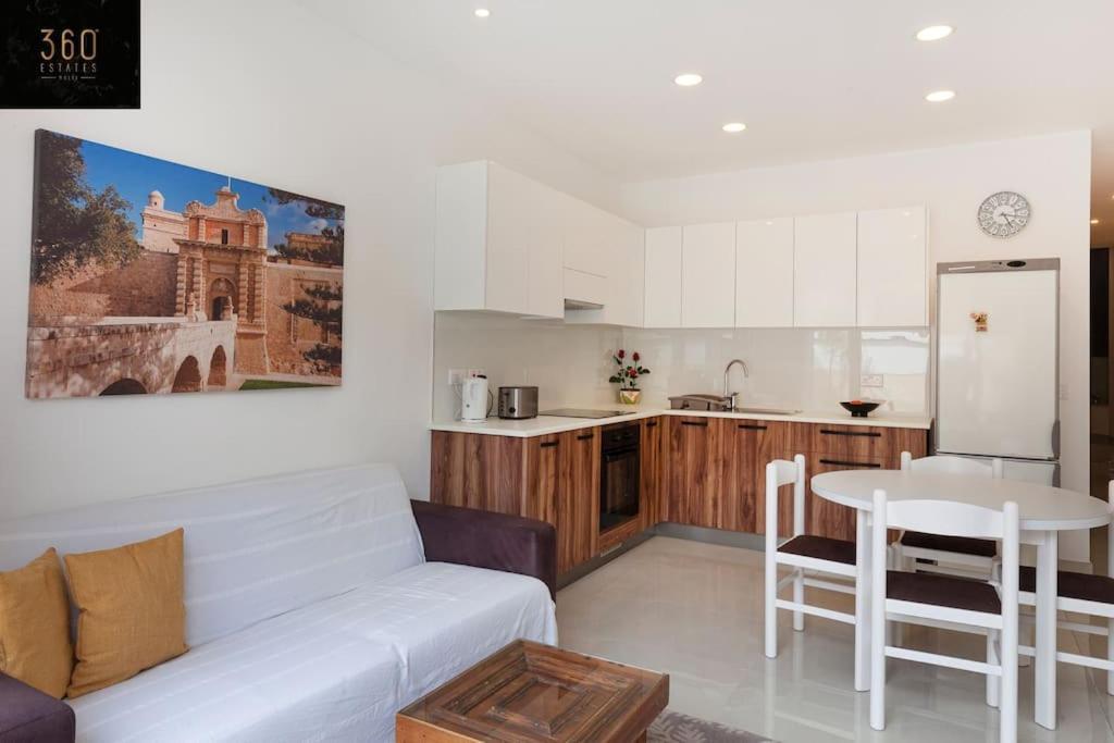 Comfy Apt With Terrace, 5 Mins To Sliema Ferries By 360 Estates Gzira Екстериор снимка