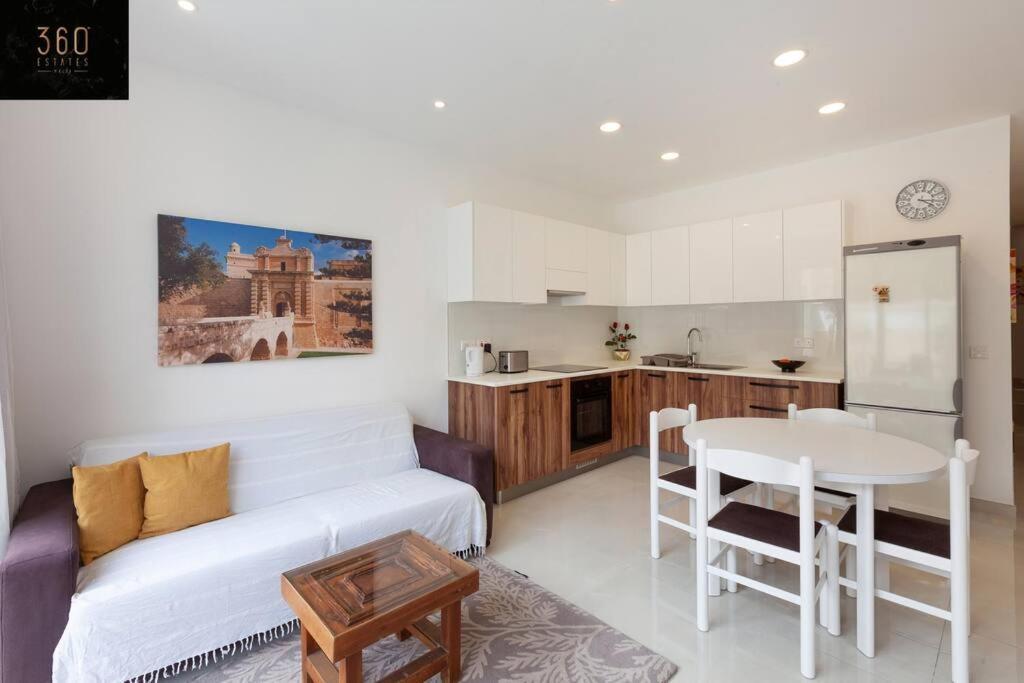 Comfy Apt With Terrace, 5 Mins To Sliema Ferries By 360 Estates Gzira Екстериор снимка