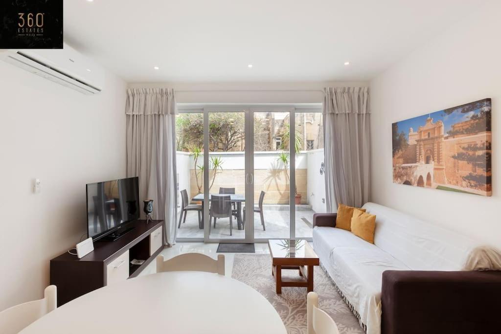 Comfy Apt With Terrace, 5 Mins To Sliema Ferries By 360 Estates Gzira Екстериор снимка